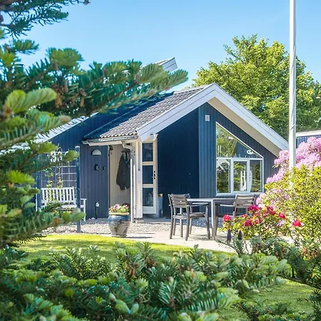 4 Star Holiday Home In Ulfborg Holiday home *